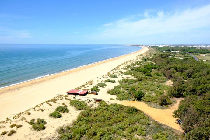 Imagen de los exteriores del Hotel Estival Isla Cristina. Foto 10