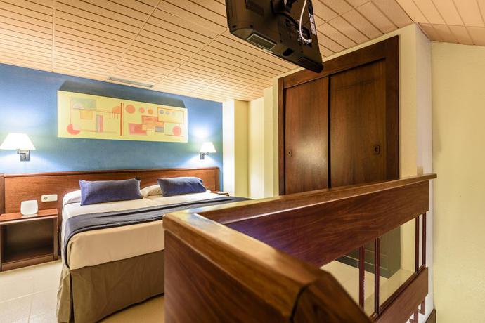 Imagen de la habitación del Hotel Estival Park Resort. Foto 6