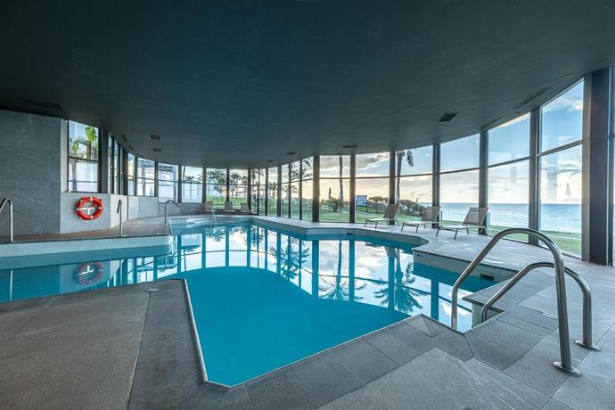 Imagen de la piscina del Hotel Estival Torrequebrada. Foto 25