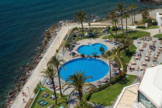 Imagen de la piscina del Hotel Estival Torrequebrada. Foto 30