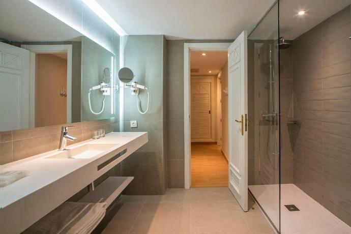 Imagen de la habitación del Hotel Estival Torrequebrada. Foto 12