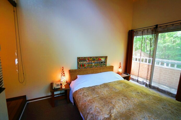 Imagen de la habitación del Hotel Estivant Club. Foto 17