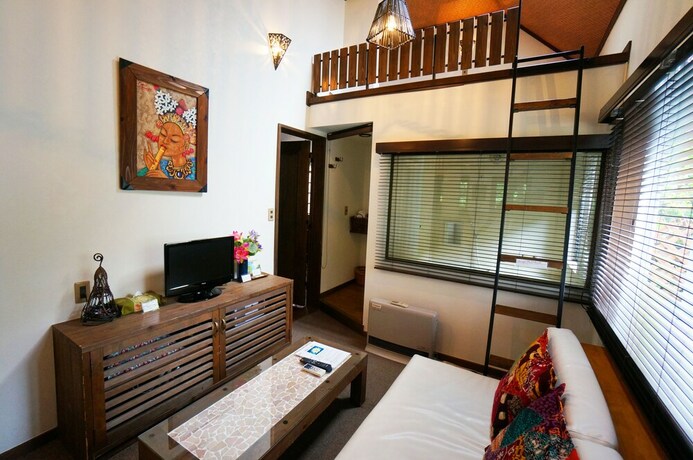 Imagen de la habitación del Hotel Estivant Club. Foto 25