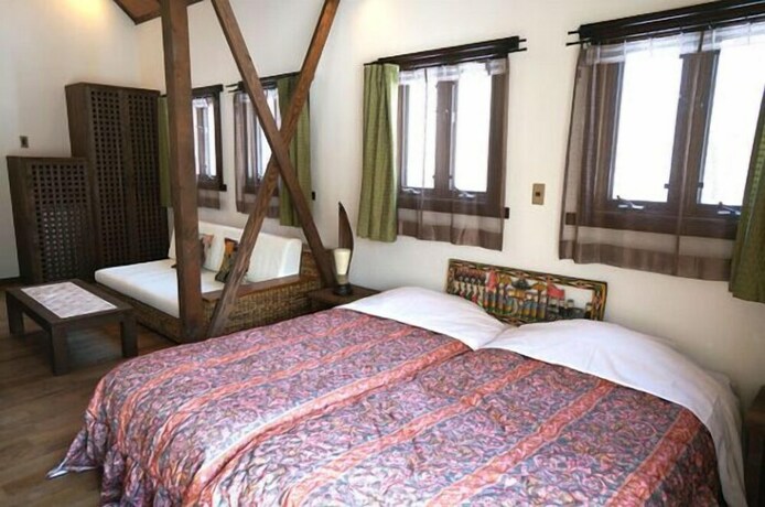 Imagen de la habitación del Hotel Estivant Club. Foto 30