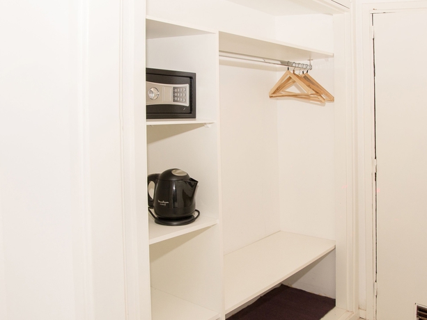 Imagen de la habitación del Hotel Estocolmo. Foto 3