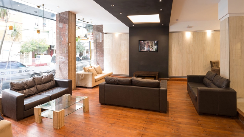 Imagen de los interiores del Hotel Estocolmo. Foto 19
