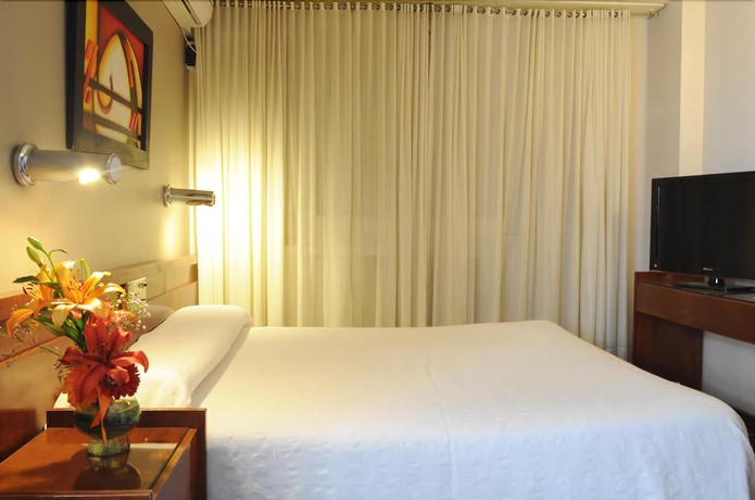 Imagen de la habitación del Hotel Estocolmo. Foto 13