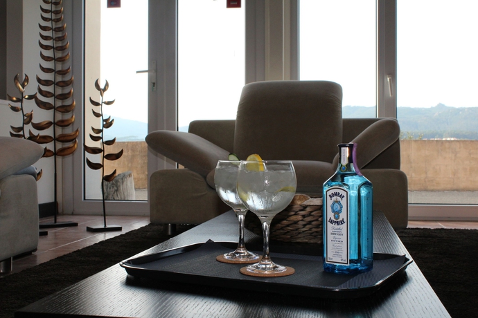 Imagen del bar/restaurante del Hotel Estoril 7 Apartments. Foto 5