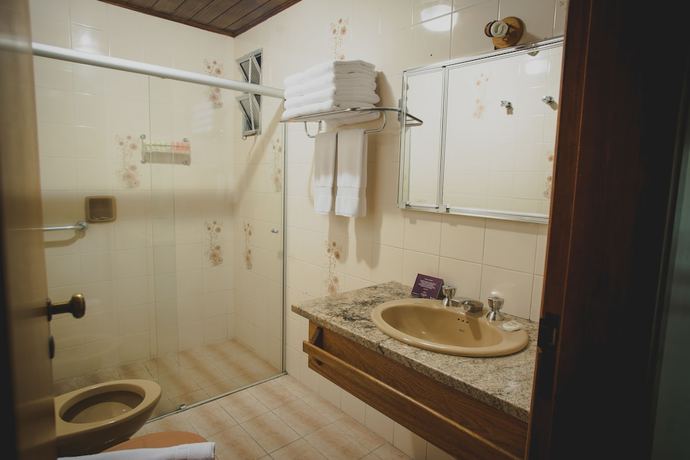 Imagen de la habitación del Hotel Estoril, Campos do Jordao. Foto 15