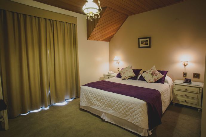 Imagen de la habitación del Hotel Estoril, Campos do Jordao. Foto 18