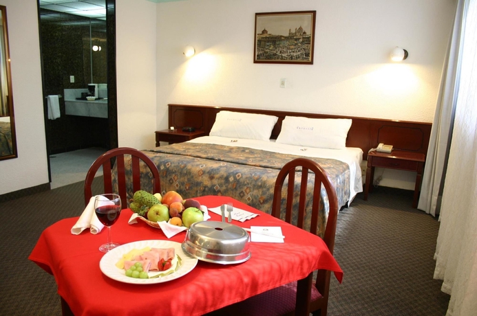 Imagen de la habitación del Hotel Estoril, Ciudad de México. Foto 6