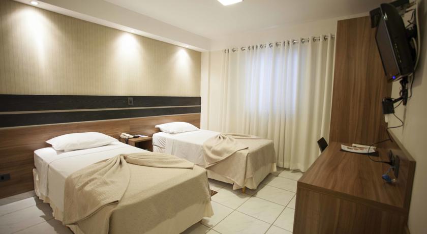 Imagen general del Hotel Estoril Mar&iacute;lia. Foto 15