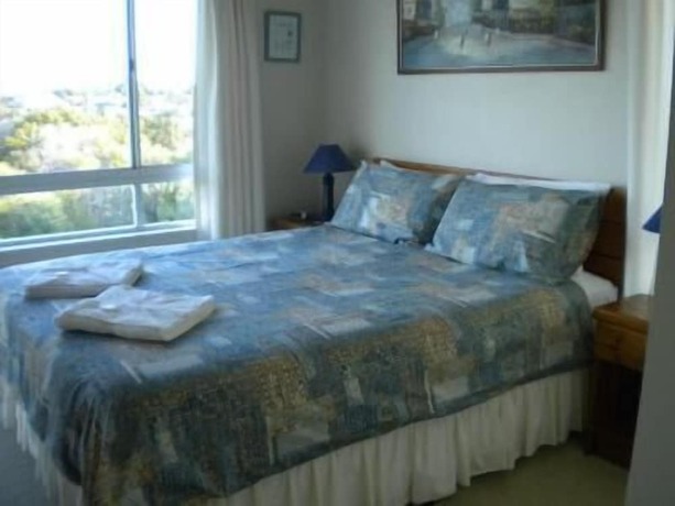 Imagen general del Hotel Estoril On Moffat. Foto 8