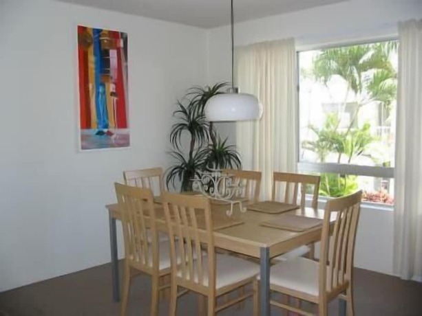 Imagen general del Hotel Estoril On Moffat. Foto 12