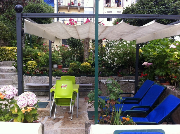 Imagen de los exteriores del Hotel Estoril Porto. Foto 8