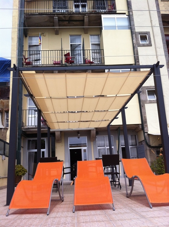 Imagen de los exteriores del Hotel Estoril Porto. Foto 9