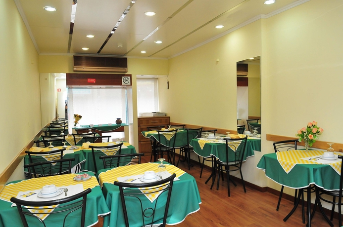 Imagen del bar/restaurante del Hotel Estoril Porto. Foto 2