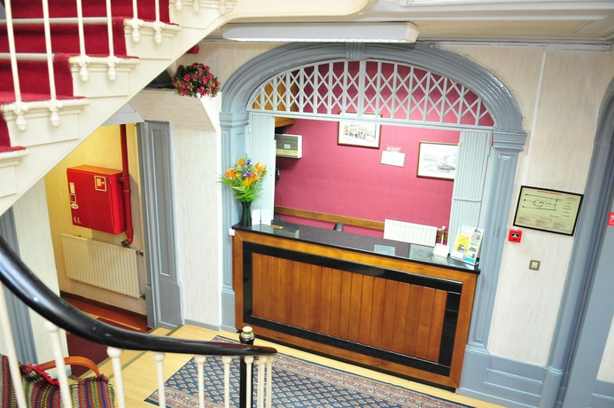 Imagen de los interiores del Hotel Estoril Porto. Foto 15