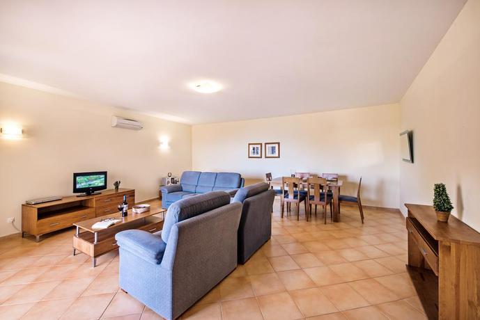 Imagen de la habitación del Hotel Estrela Da Luz. Foto 2
