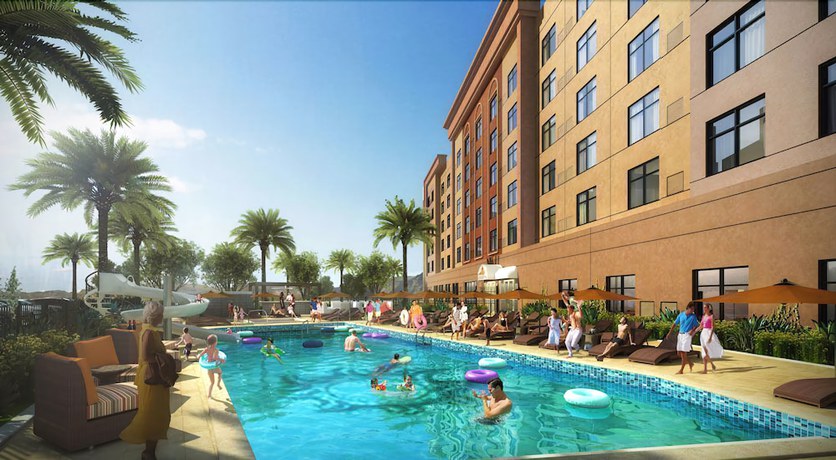 Imagen de la piscina del Hotel Estrella At Casino Del Sol. Foto 14