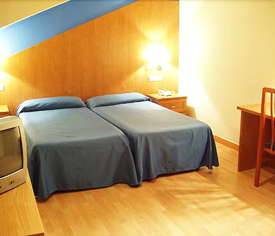 Imagen de la habitación del Hotel Estrella Del Alemar. Foto 6