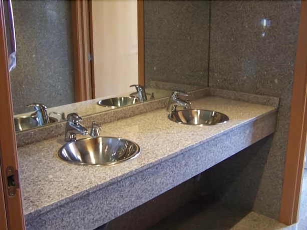 Imagen de la habitación del Hotel Estrella Del Alemar. Foto 12