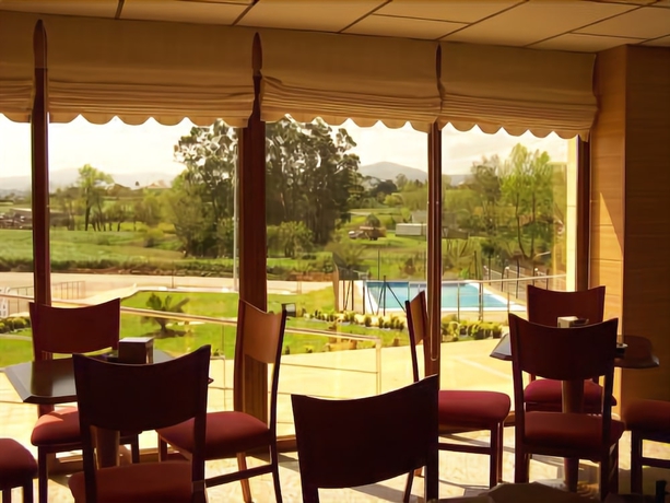 Imagen del bar/restaurante del Hotel Estrella Del Alemar. Foto 2