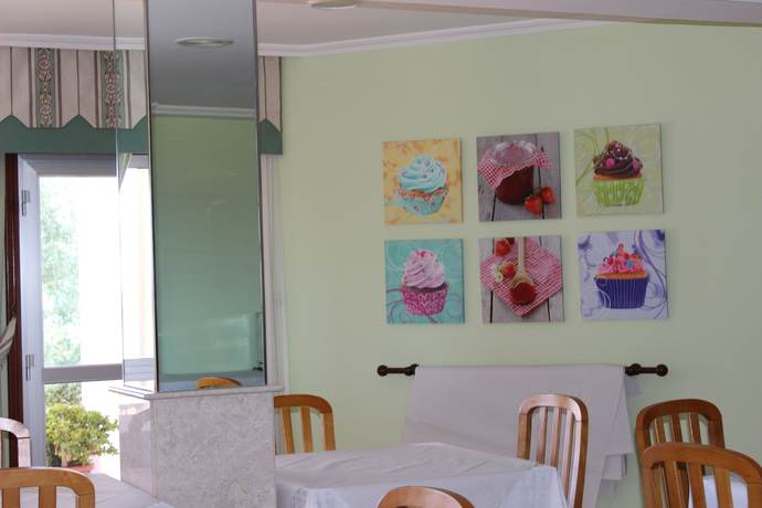 Imagen del bar/restaurante del Hotel Estrella Del Mar, Lanzada. Foto 2