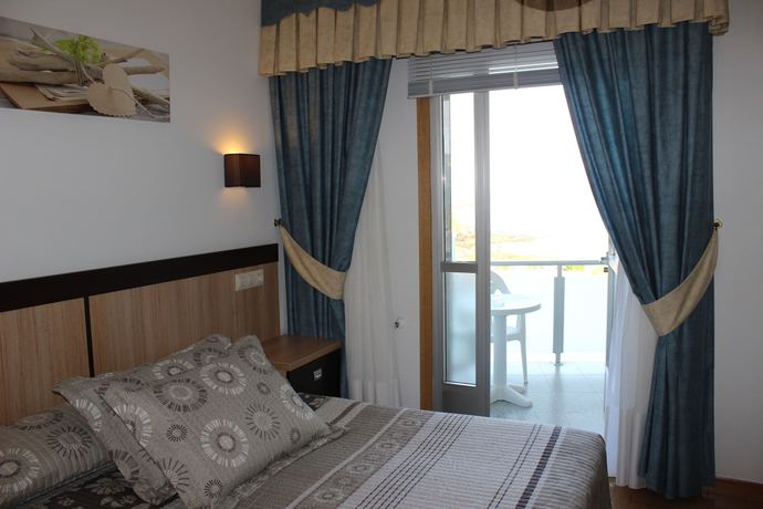 Imagen de la habitación del Hotel Estrella Del Mar, Lanzada. Foto 13