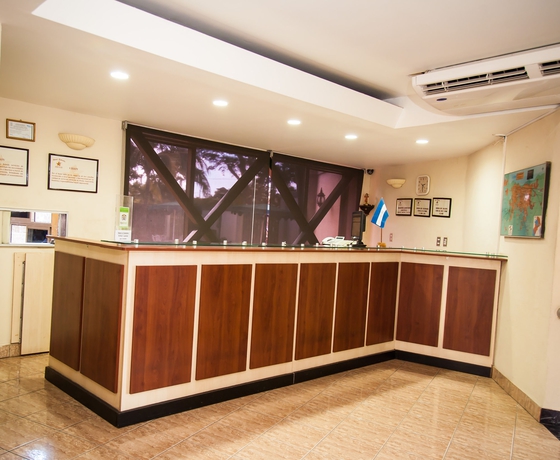 Imagen de los interiores del Hotel Estrella. Foto 11