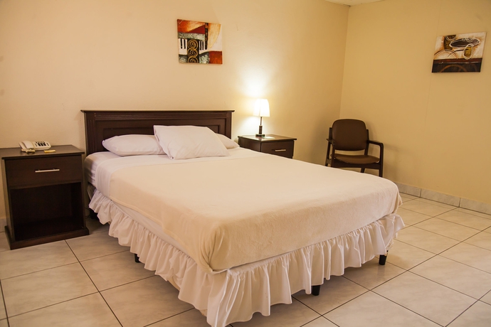 Imagen de la habitación del Hotel Estrella. Foto 7