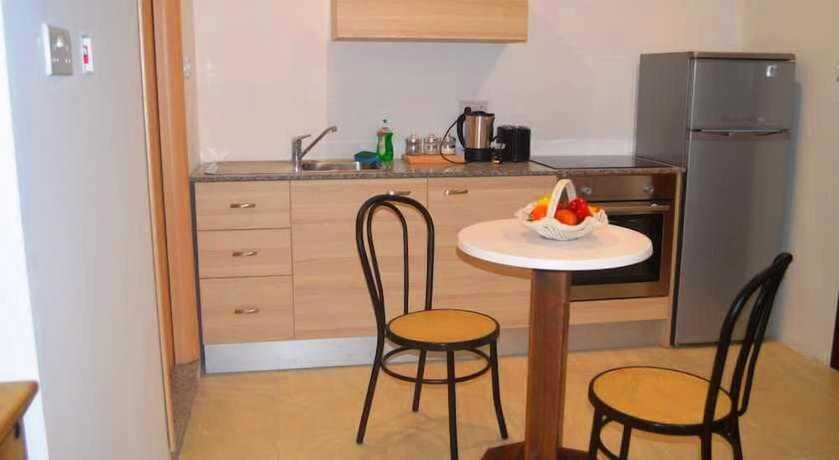 Imagen de la habitación del Hotel Estrella Lodging. Foto 15