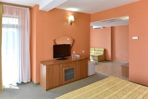 Imagen de la habitación del Hotel Estreya Palace. Foto 9
