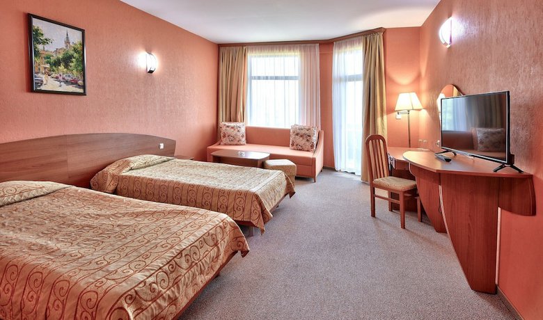 Imagen de la habitación del Hotel Estreya Palace and Residence. Foto 7