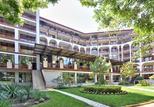 Imagen general del Hotel Estreya Residence Hotel and SPA. Foto 14
