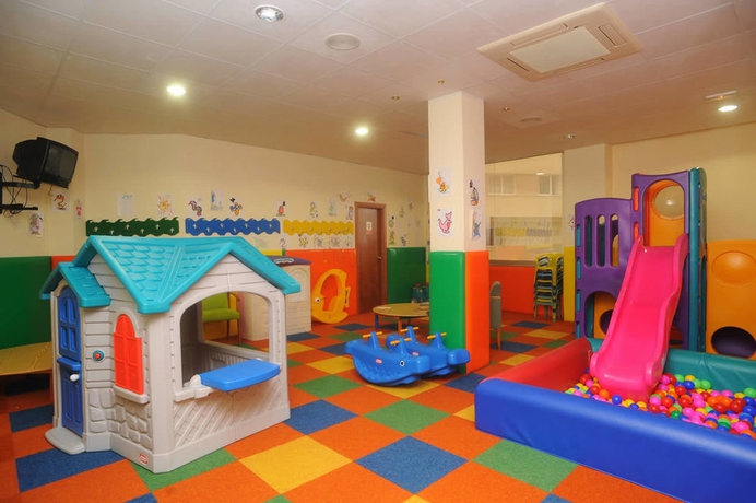 Imagen de los interiores del Hotel Estudios RH Vinaros. Foto 12