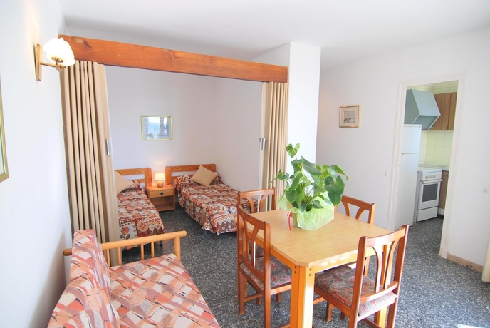 Imagen de la habitación del Hotel Estudios Zeus Aries. Foto 7