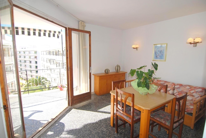 Imagen de la habitación del Hotel Estudios Zeus Aries. Foto 8