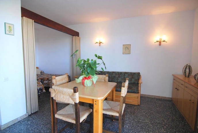 Imagen de la habitación del Hotel Estudios Zeus Aries. Foto 11