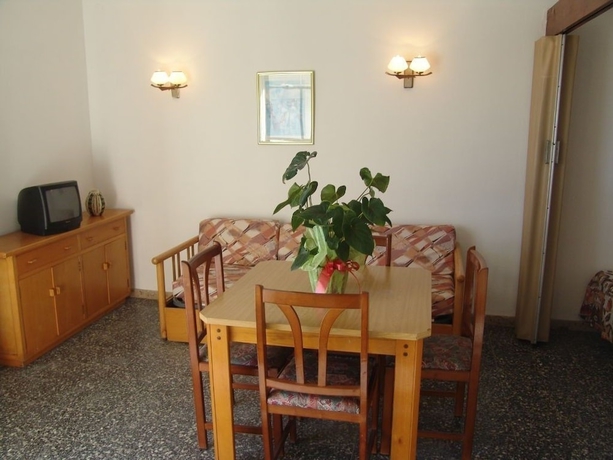 Imagen de la habitación del Hotel Estudios Zeus Aries. Foto 18