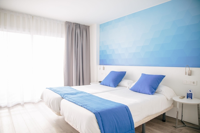 Imagen de la habitación del Hotel Estudiotel Alicante. Foto 7