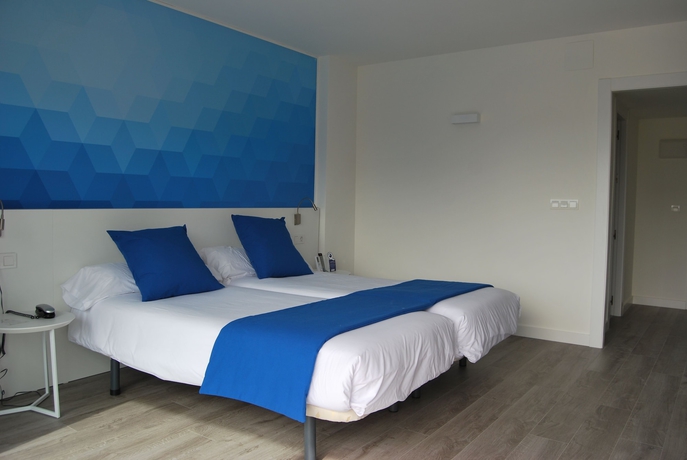 Imagen de la habitación del Hotel Estudiotel Alicante. Foto 9
