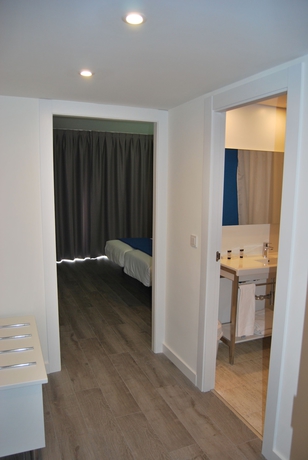 Imagen de la habitación del Hotel Estudiotel Alicante. Foto 11