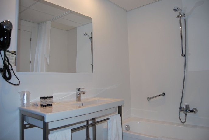 Imagen de la habitación del Hotel Estudiotel Alicante. Foto 15