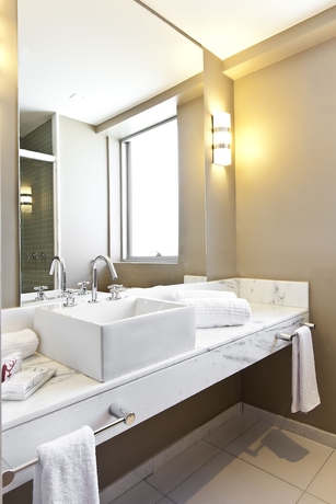 Imagen de la habitación del Hotel Esuites Savassi Toscanini. Foto 5