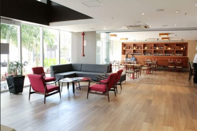 Imagen de los interiores del Hotel Esuites Savassi Toscanini. Foto 15
