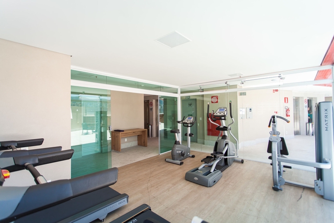 Imagen de los interiores del Hotel Esuites Virginia Luxemburgo Bh. Foto 11