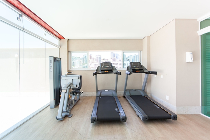 Imagen de los interiores del Hotel Esuites Virginia Luxemburgo Bh. Foto 12