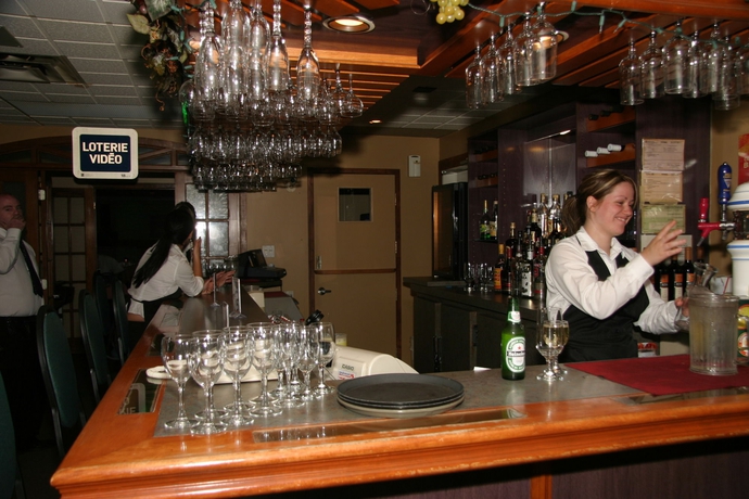 Imagen de los interiores del Hotel Et Pavillons Le Petit Manoir Du Casino. Foto 11