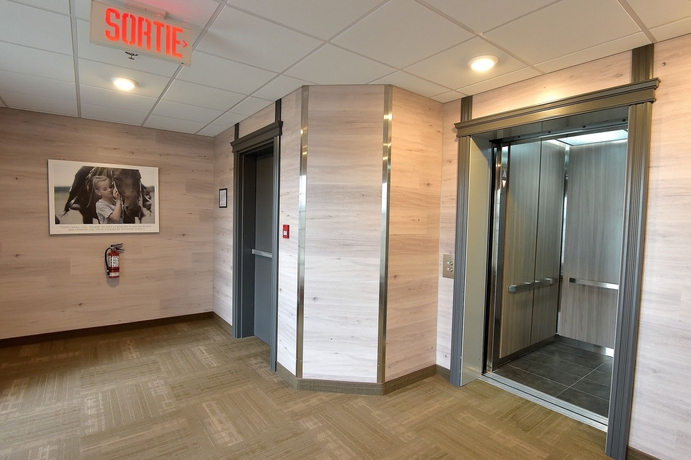 Imagen de los interiores del Hotel Et Pavillons Le Petit Manoir Du Casino. Foto 13